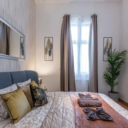 Apartament Luxurious Art Deco In The King Street Budapesta