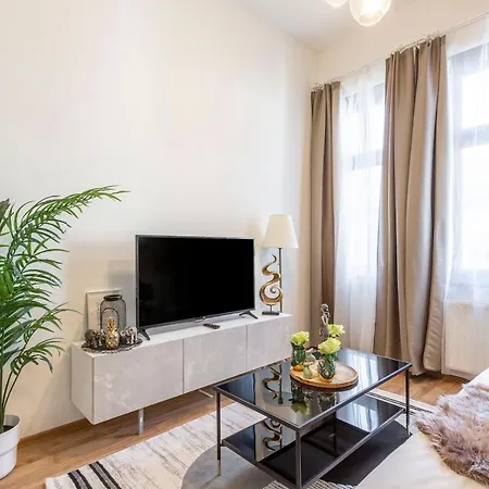 Apartment Luxurious Art Deco In The King Street Budapest